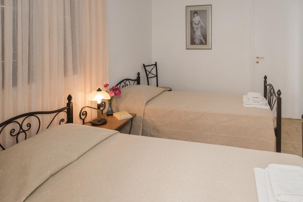 Elena Apartments Pollónia Szoba fotó